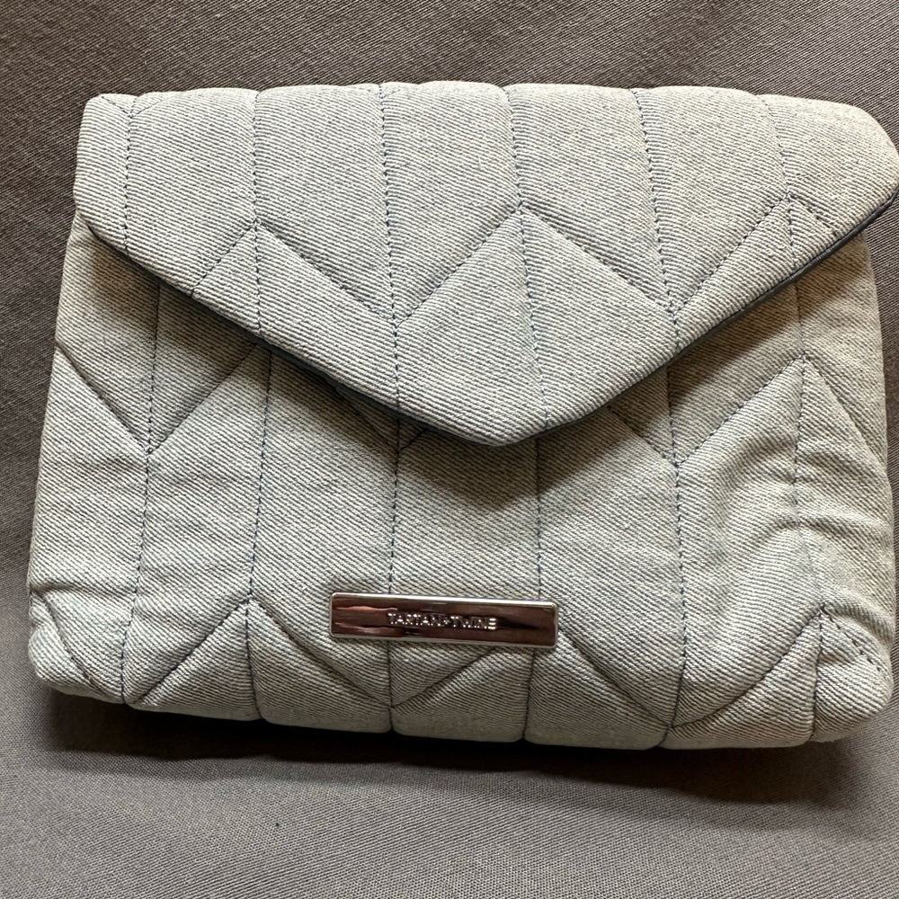 Tartan & Twine Gray Quilted Cosmetic Bag
